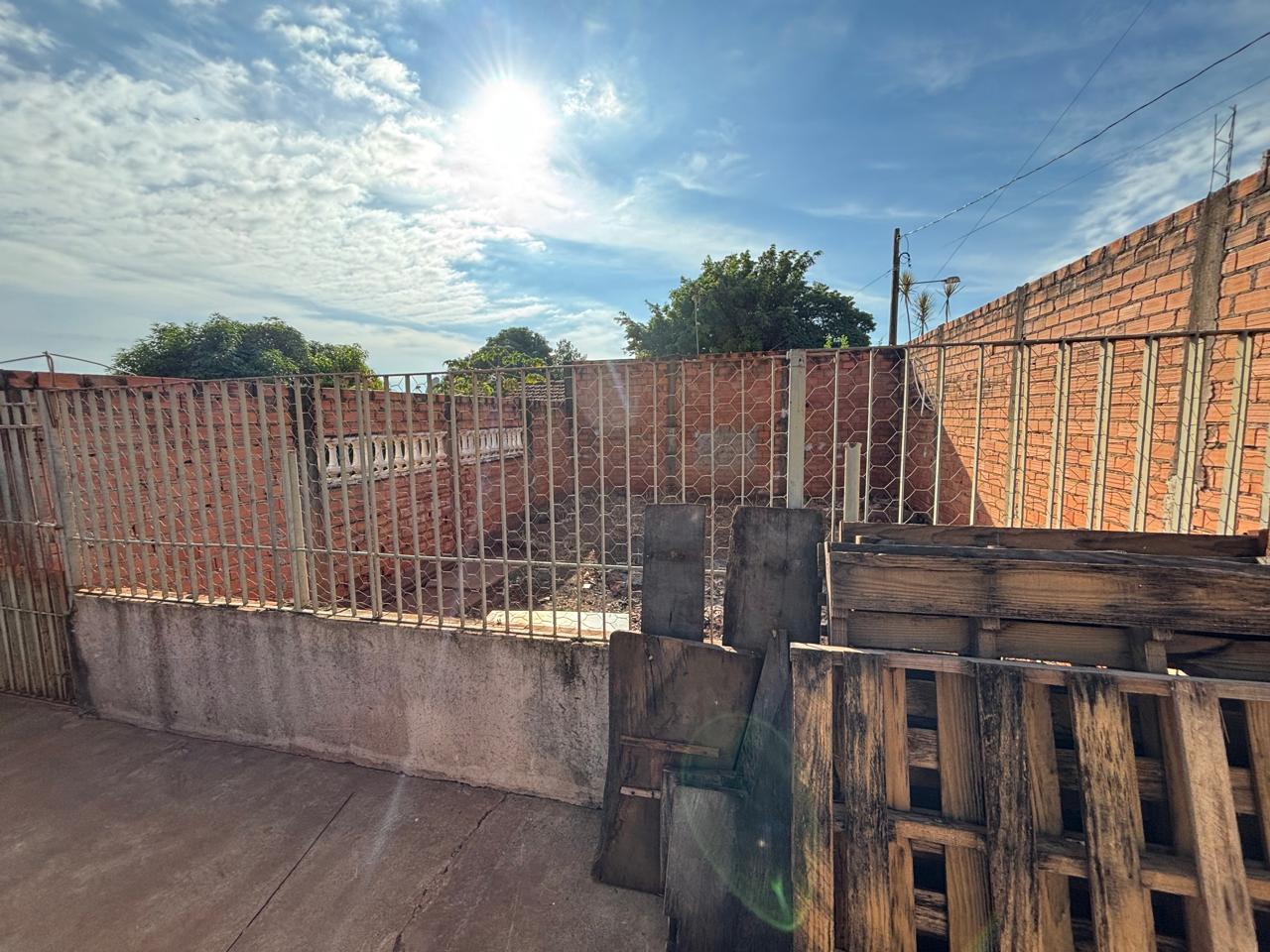 VENDE: CASA 03 DORMITÓRIOS - PARQUE DO SÁBIA - BRODOWSKI-SP