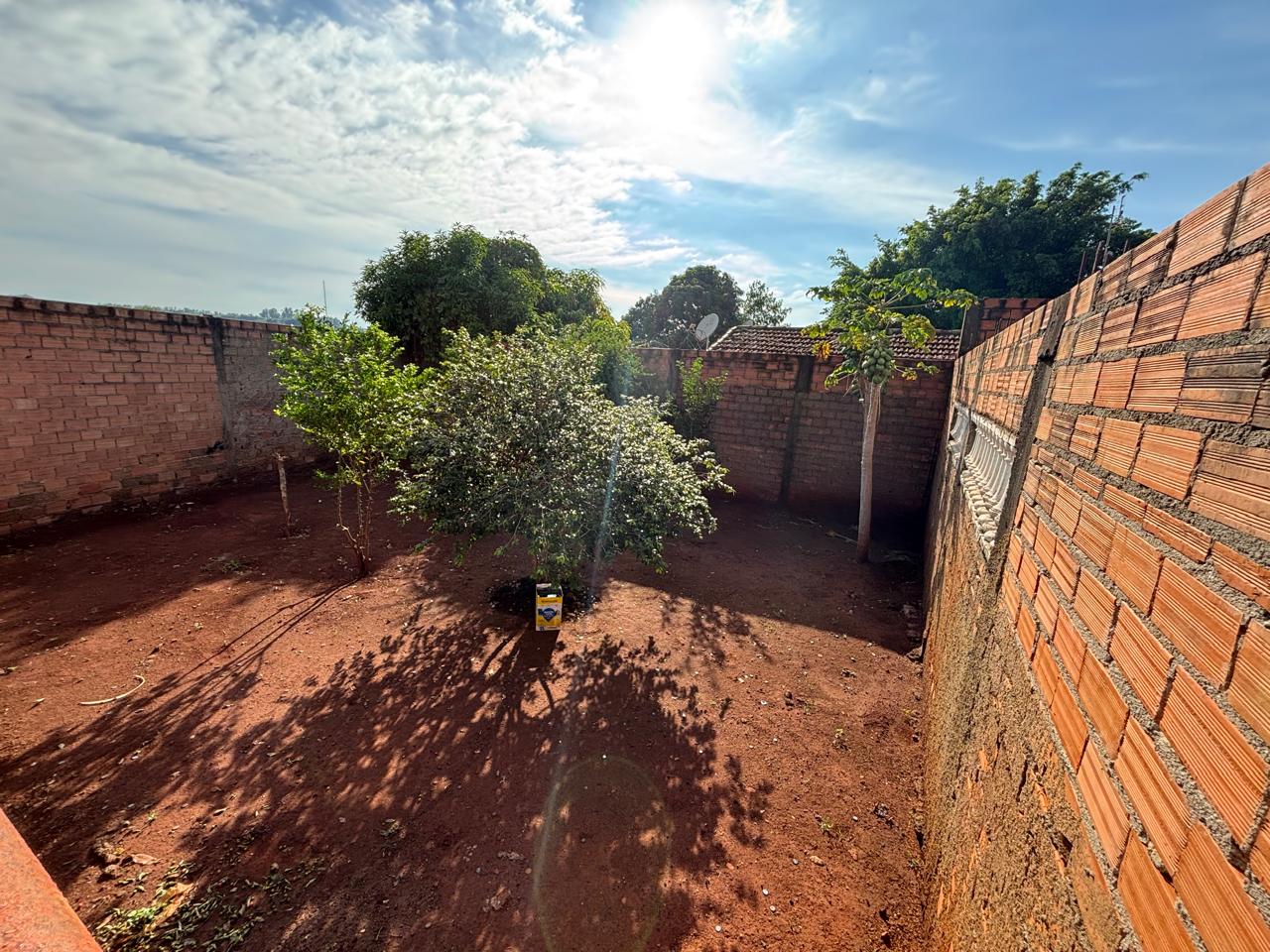 VENDE: CASA 03 DORMITÓRIOS - PARQUE DO SÁBIA - BRODOWSKI-SP