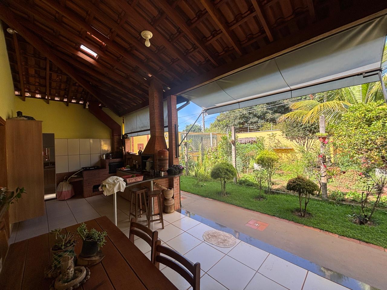 VENDE: LINDA RESIDENCIA COM 03 DORMITÓRIOS - JARDIM MARIA IMACUALADA II EM BRODOWSKI-SP