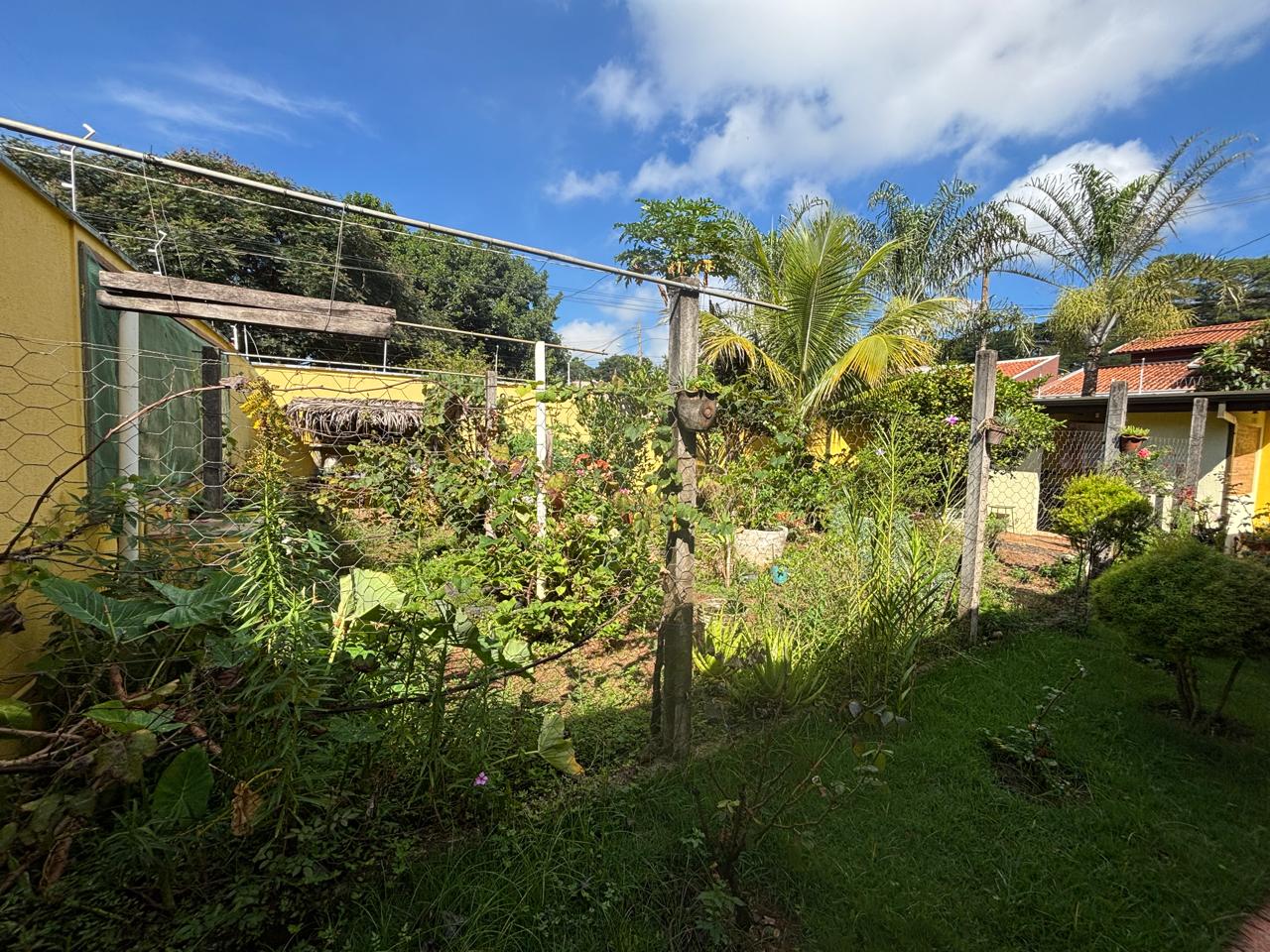 VENDE: LINDA RESIDENCIA COM 03 DORMITÓRIOS - JARDIM MARIA IMACUALADA II EM BRODOWSKI-SP