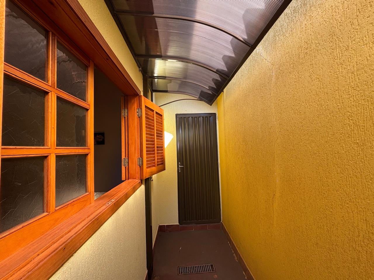 VENDE: LINDA RESIDENCIA COM 03 DORMITÓRIOS - JARDIM MARIA IMACUALADA II EM BRODOWSKI-SP