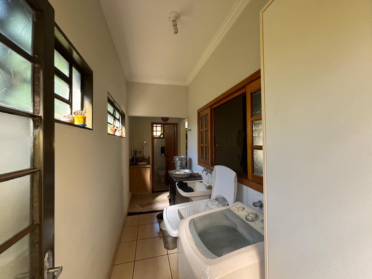 VENDE: LINDA RESIDENCIA COM 03 DORMITÓRIOS - JARDIM MARIA IMACUALADA II EM BRODOWSKI-SP