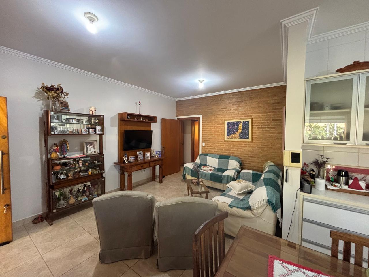VENDE: LINDA RESIDENCIA COM 03 DORMITÓRIOS - JARDIM MARIA IMACUALADA II EM BRODOWSKI-SP