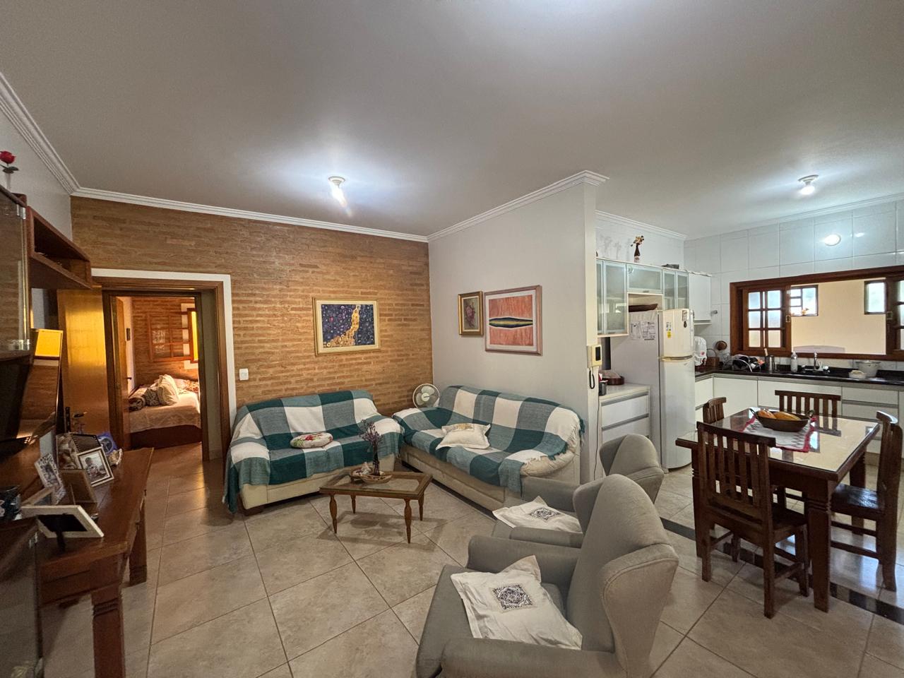 VENDE: LINDA RESIDENCIA COM 03 DORMITÓRIOS - JARDIM MARIA IMACUALADA II EM BRODOWSKI-SP