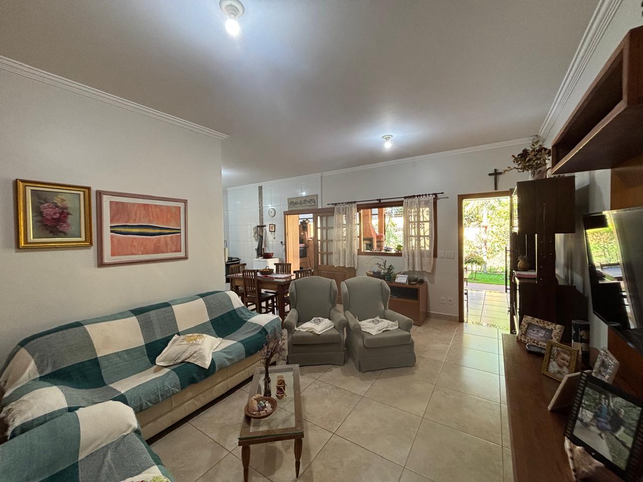 VENDE: LINDA RESIDENCIA COM 03 DORMITÓRIOS - JARDIM MARIA IMACUALADA II EM BRODOWSKI-SP