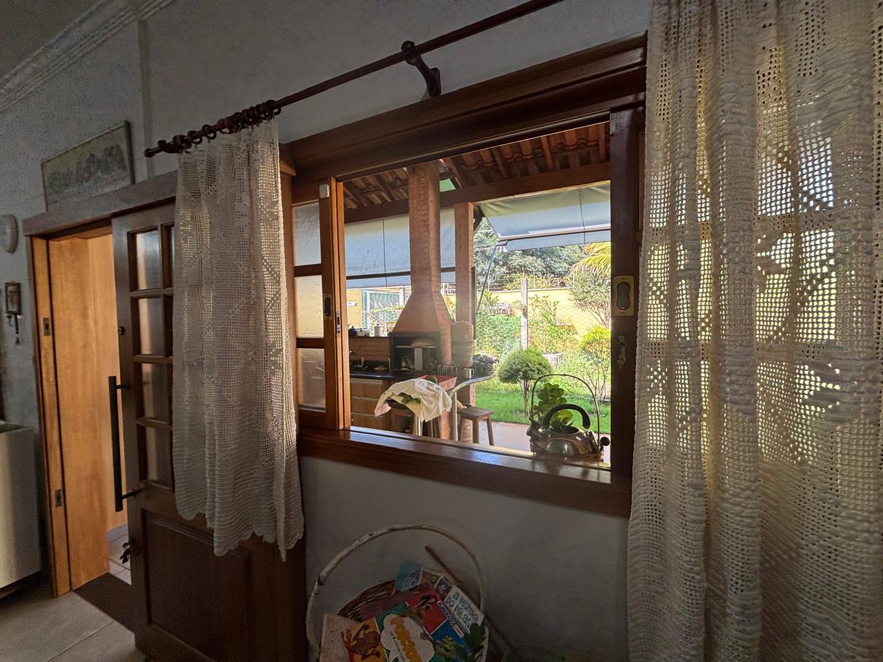 VENDE: LINDA RESIDENCIA COM 03 DORMITÓRIOS - JARDIM MARIA IMACUALADA II EM BRODOWSKI-SP