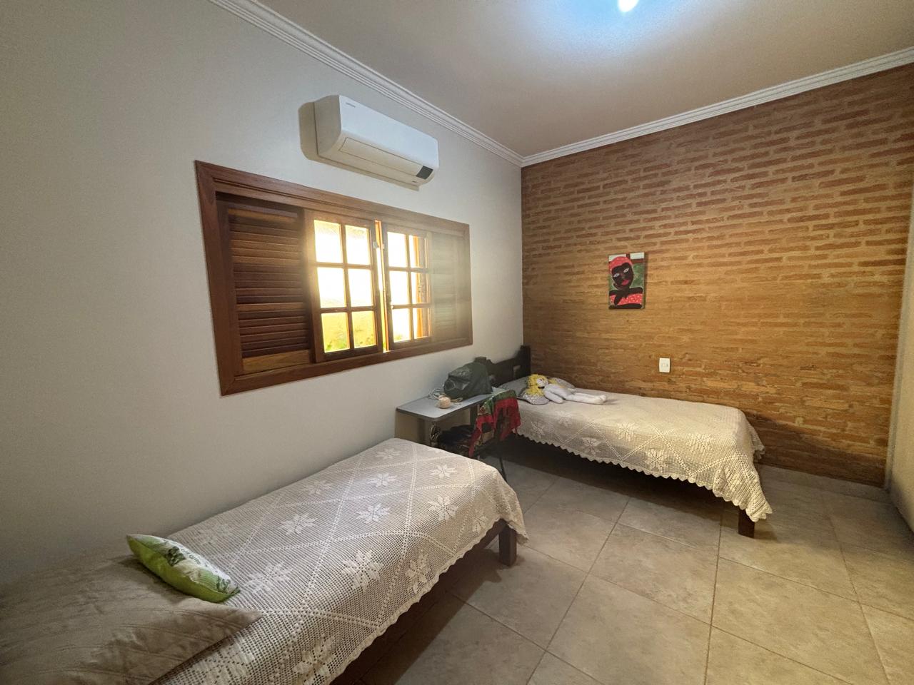 VENDE: LINDA RESIDENCIA COM 03 DORMITÓRIOS - JARDIM MARIA IMACUALADA II EM BRODOWSKI-SP