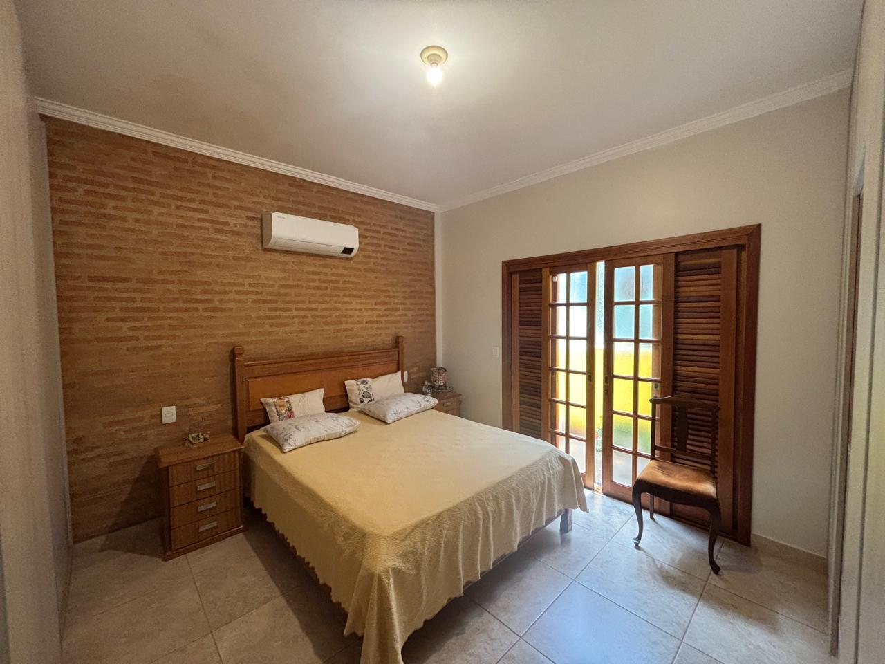VENDE: LINDA RESIDENCIA COM 03 DORMITÓRIOS - JARDIM MARIA IMACUALADA II EM BRODOWSKI-SP