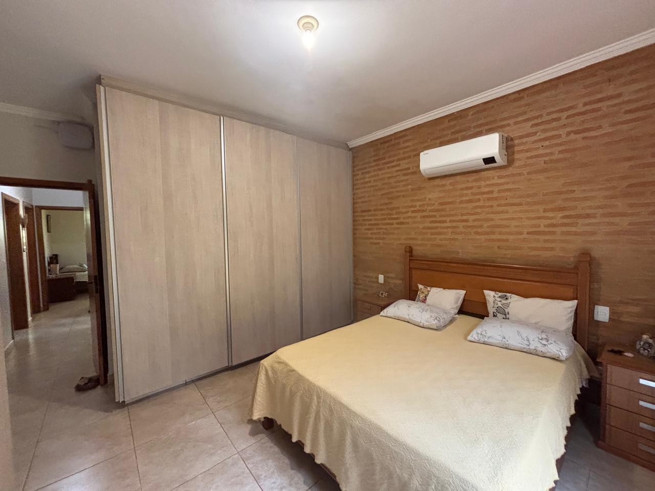 VENDE: LINDA RESIDENCIA COM 03 DORMITÓRIOS - JARDIM MARIA IMACUALADA II EM BRODOWSKI-SP
