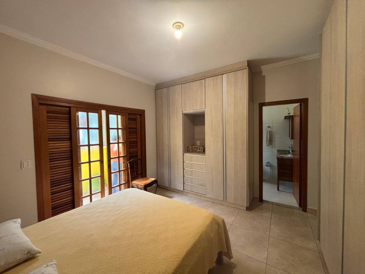 VENDE: LINDA RESIDENCIA COM 03 DORMITÓRIOS - JARDIM MARIA IMACUALADA II EM BRODOWSKI-SP