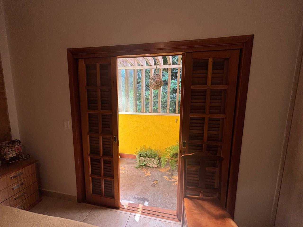 VENDE: LINDA RESIDENCIA COM 03 DORMITÓRIOS - JARDIM MARIA IMACUALADA II EM BRODOWSKI-SP