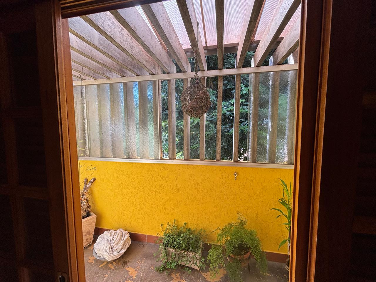 VENDE: LINDA RESIDENCIA COM 03 DORMITÓRIOS - JARDIM MARIA IMACUALADA II EM BRODOWSKI-SP