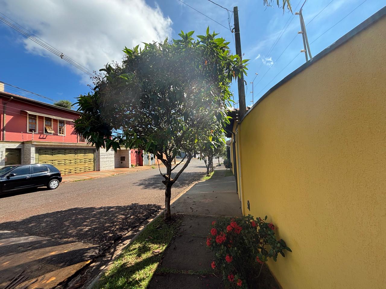 VENDE: LINDA RESIDENCIA COM 03 DORMITÓRIOS - JARDIM MARIA IMACUALADA II EM BRODOWSKI-SP