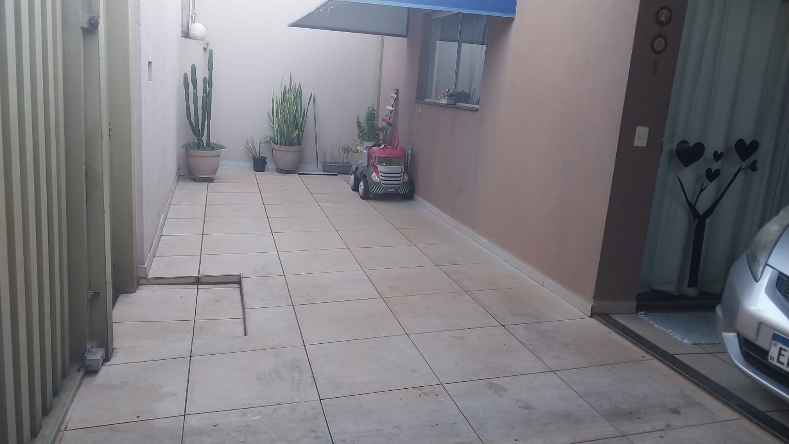 VENDE: LINDA RESIDENCIA COM 03 DORMITÓRIOS - JARDIM SABINO EM BRODOWSKI-SP