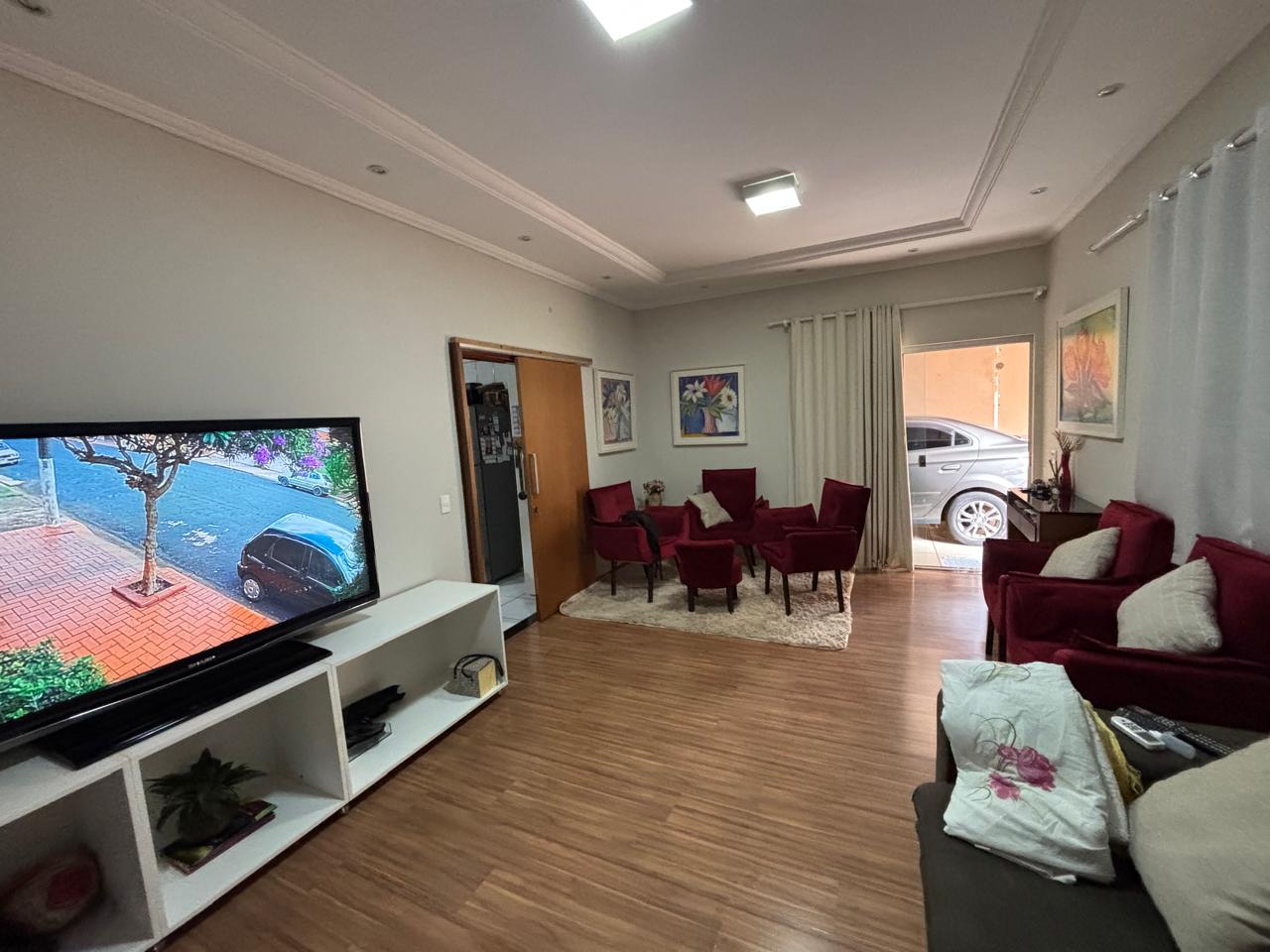 VENDE: LINDA RESIDENCIA COM 03 DORMITÓRIOS - JARDIM SABINO EM BRODOWSKI-SP