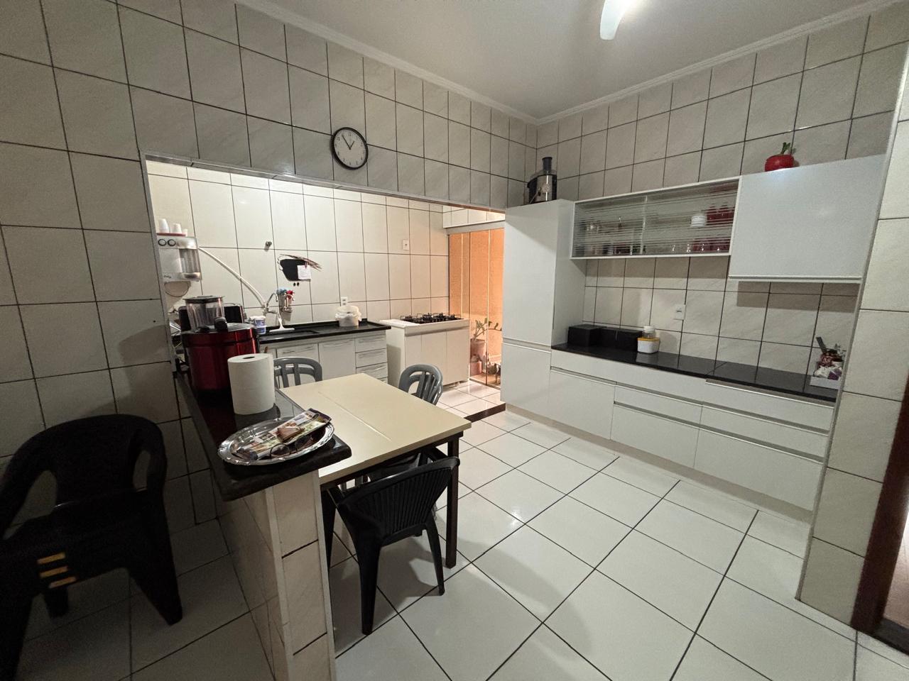 VENDE: LINDA RESIDENCIA COM 03 DORMITÓRIOS - JARDIM SABINO EM BRODOWSKI-SP