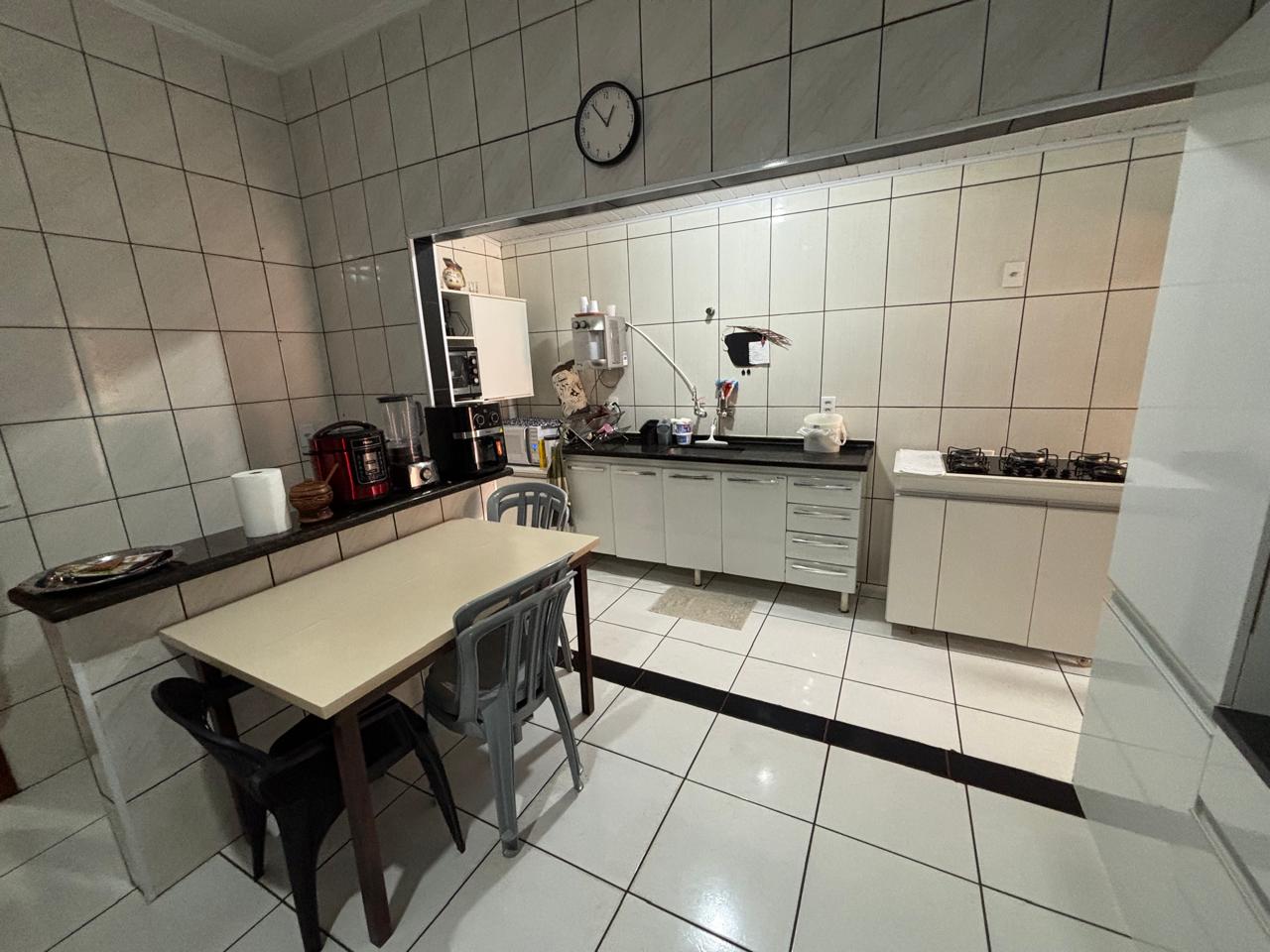 VENDE: LINDA RESIDENCIA COM 03 DORMITÓRIOS - JARDIM SABINO EM BRODOWSKI-SP