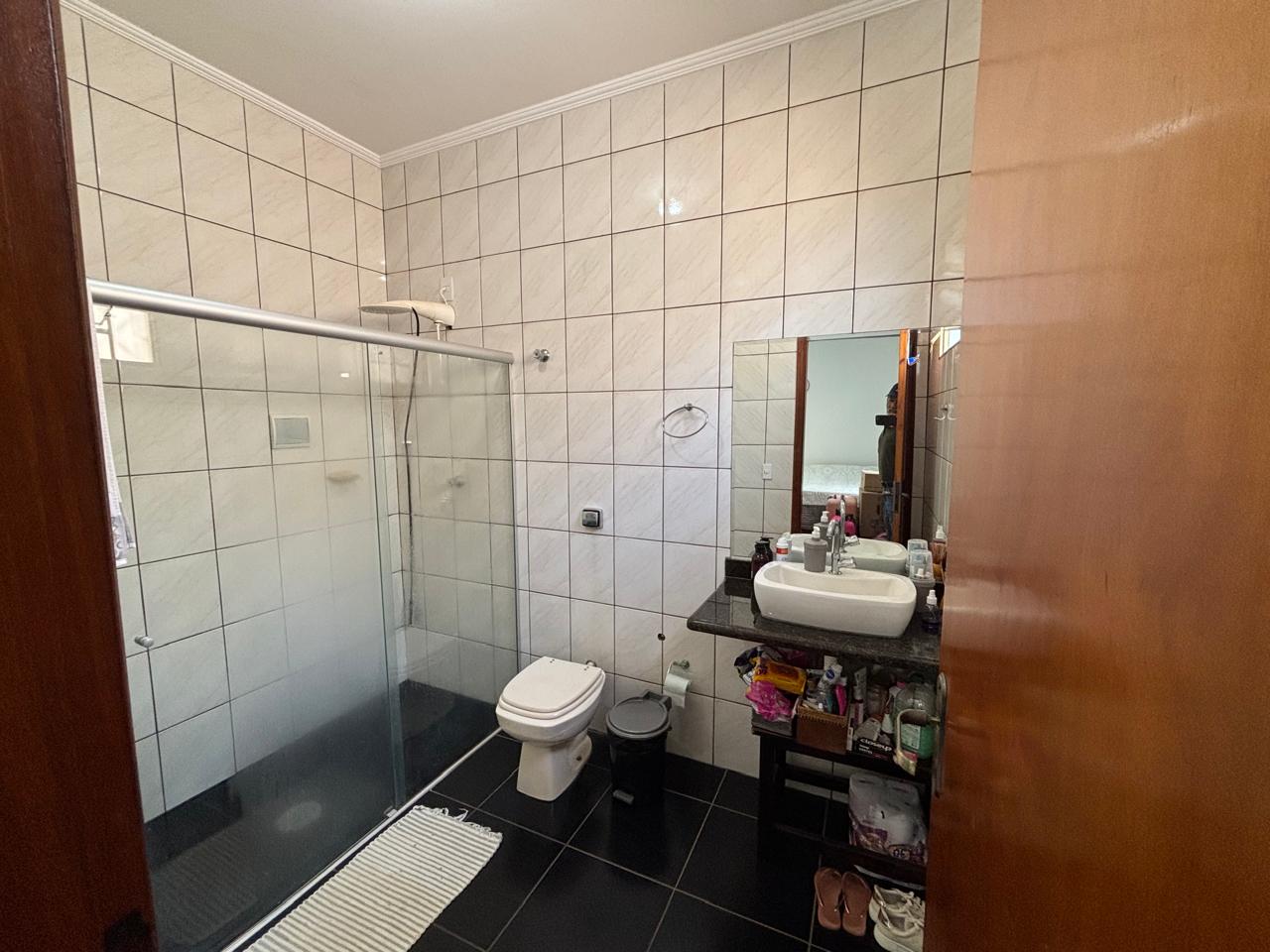 VENDE: LINDA RESIDENCIA COM 03 DORMITÓRIOS - JARDIM SABINO EM BRODOWSKI-SP