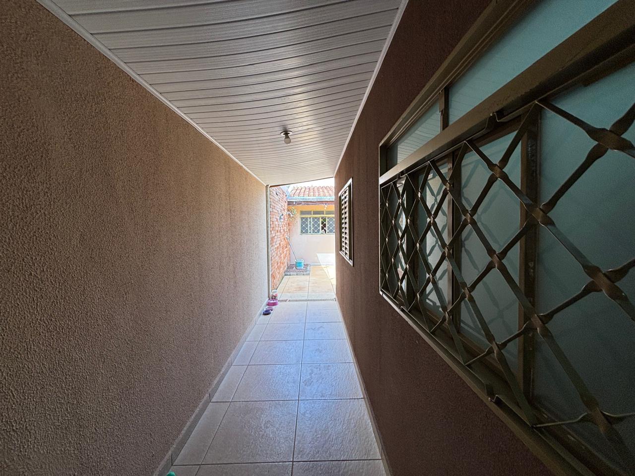 VENDE: LINDA RESIDENCIA COM 03 DORMITÓRIOS - JARDIM SABINO EM BRODOWSKI-SP