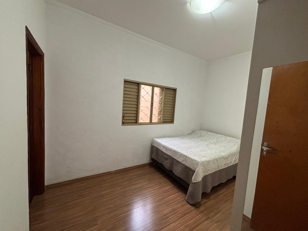 VENDE: LINDA RESIDENCIA COM 03 DORMITÓRIOS - JARDIM SABINO EM BRODOWSKI-SP