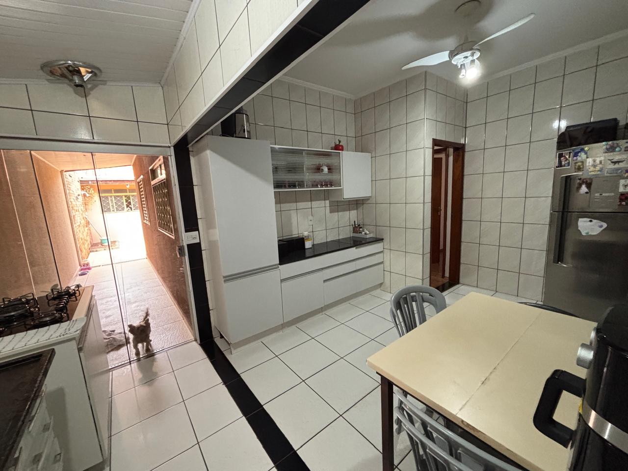 VENDE: LINDA RESIDENCIA COM 03 DORMITÓRIOS - JARDIM SABINO EM BRODOWSKI-SP