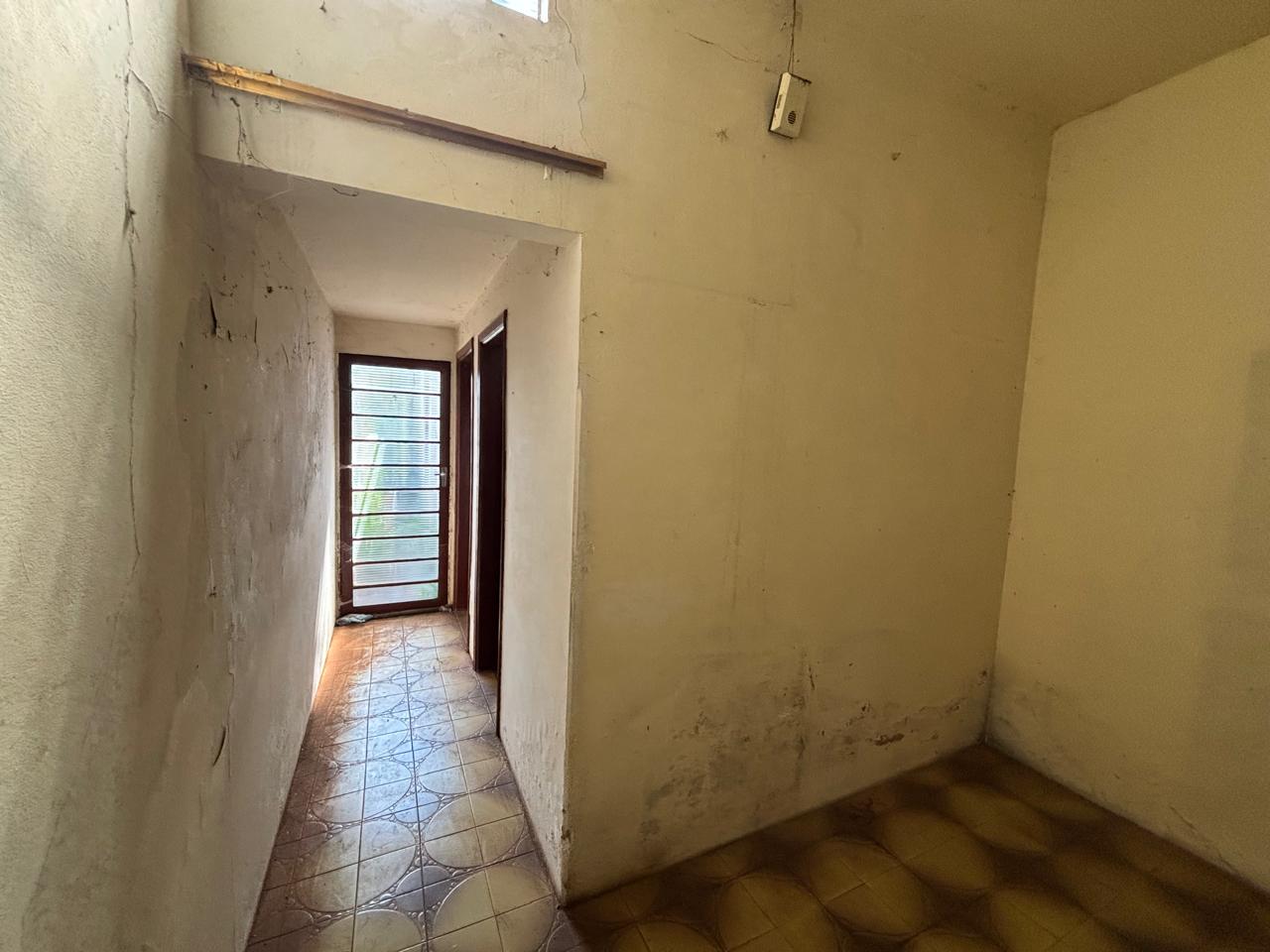 VENDE: SALÃO COMERCIAL - AV CHAMPAGNAT - CENTRO EM BRODOWSKI-SP.