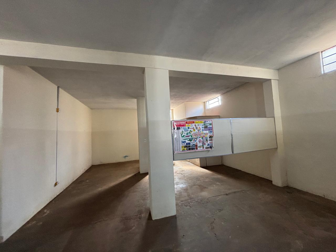 VENDE: SALÃO COMERCIAL - AV CHAMPAGNAT - CENTRO EM BRODOWSKI-SP.