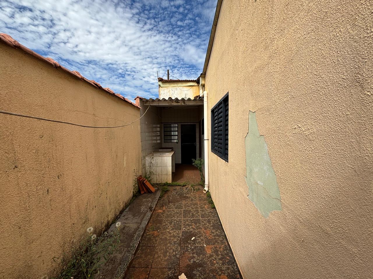 VENDE: CASA =' DORMITÓRIOS - VILA NOSSA SENHORA DAS GRAÇAS - BRODOWSKI-SP