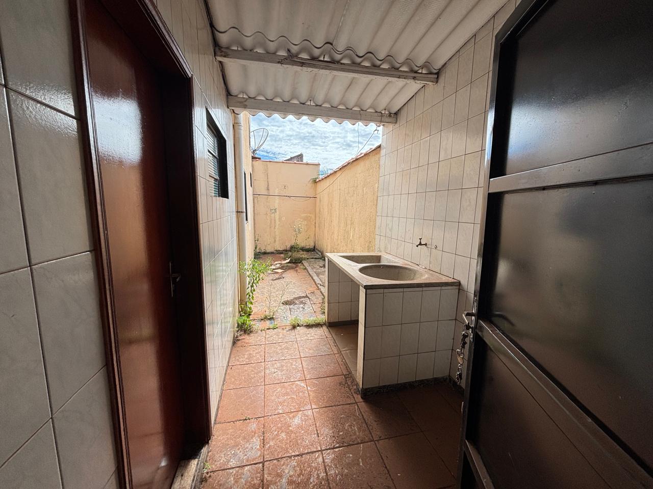 VENDE: CASA =' DORMITÓRIOS - VILA NOSSA SENHORA DAS GRAÇAS - BRODOWSKI-SP