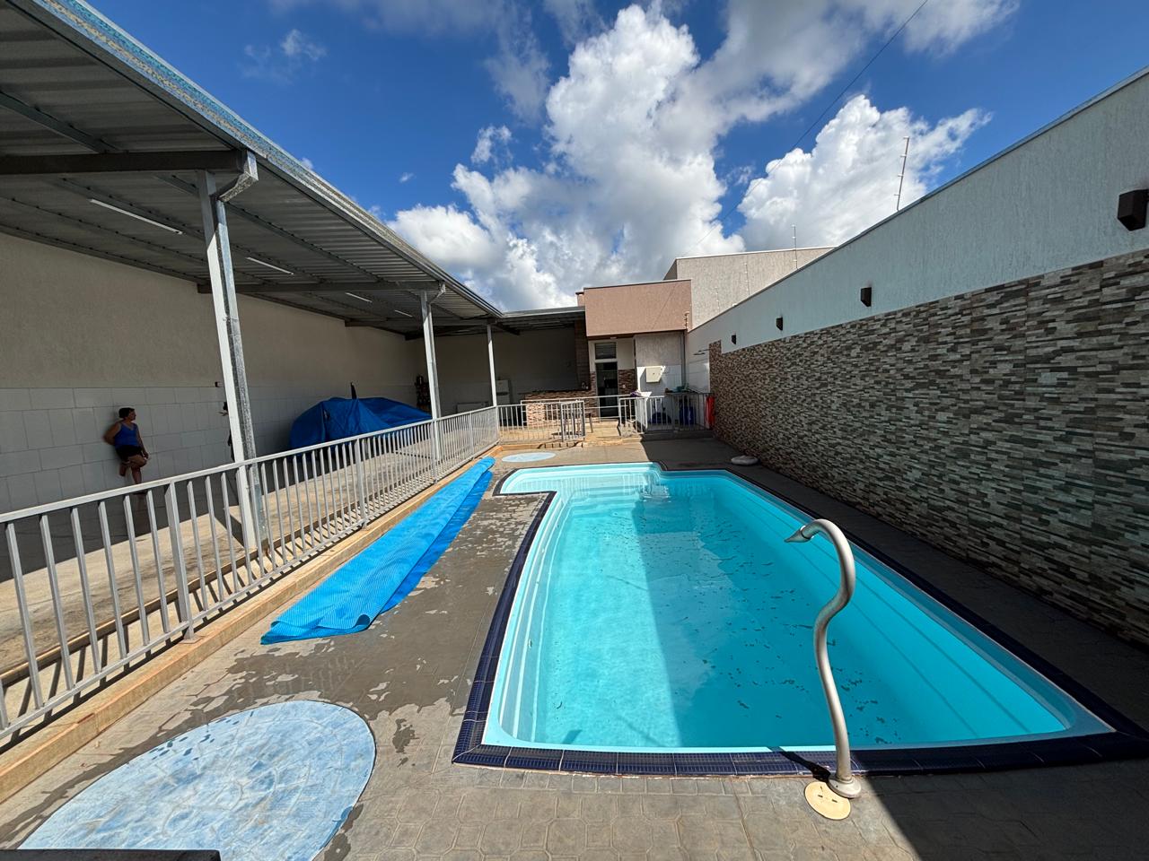 VENDE: ÁREA PARA FESTA - PISCINA - JARDIM QUEBEC - BRODOWSKI-SP