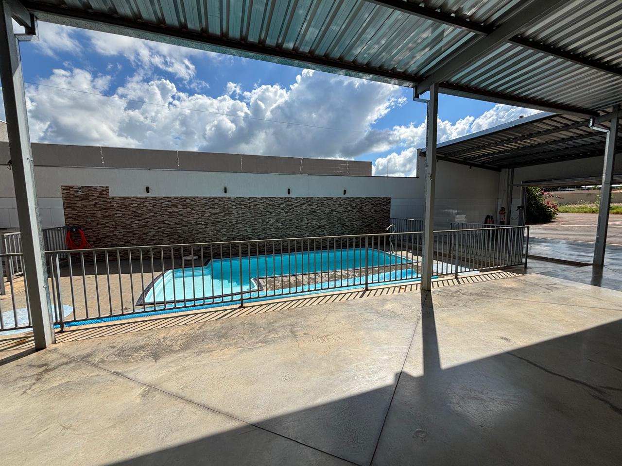 VENDE: ÁREA PARA FESTA - PISCINA - JARDIM QUEBEC - BRODOWSKI-SP