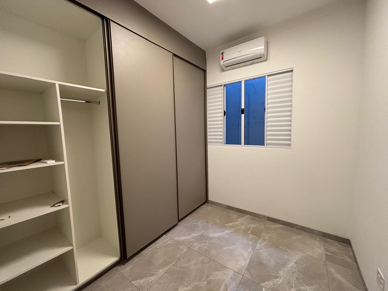 VENDE: CASA 03 DORMITÓRIOS COM PISCINA - CONDOMÍNIO VERONA - BRODOWSKI/SP: