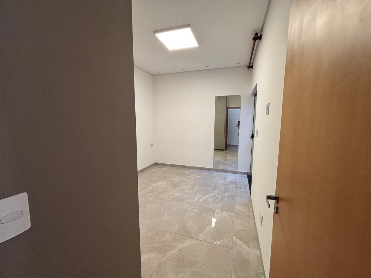 VENDE: CASA 03 DORMITÓRIOS COM PISCINA - CONDOMÍNIO VERONA - BRODOWSKI/SP: