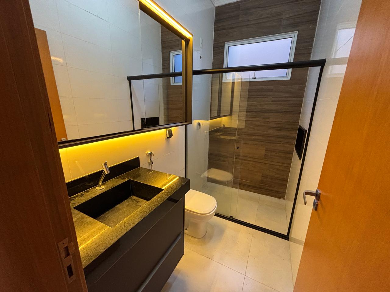 VENDE: CASA 03 DORMITÓRIOS COM PISCINA - CONDOMÍNIO VERONA - BRODOWSKI/SP: