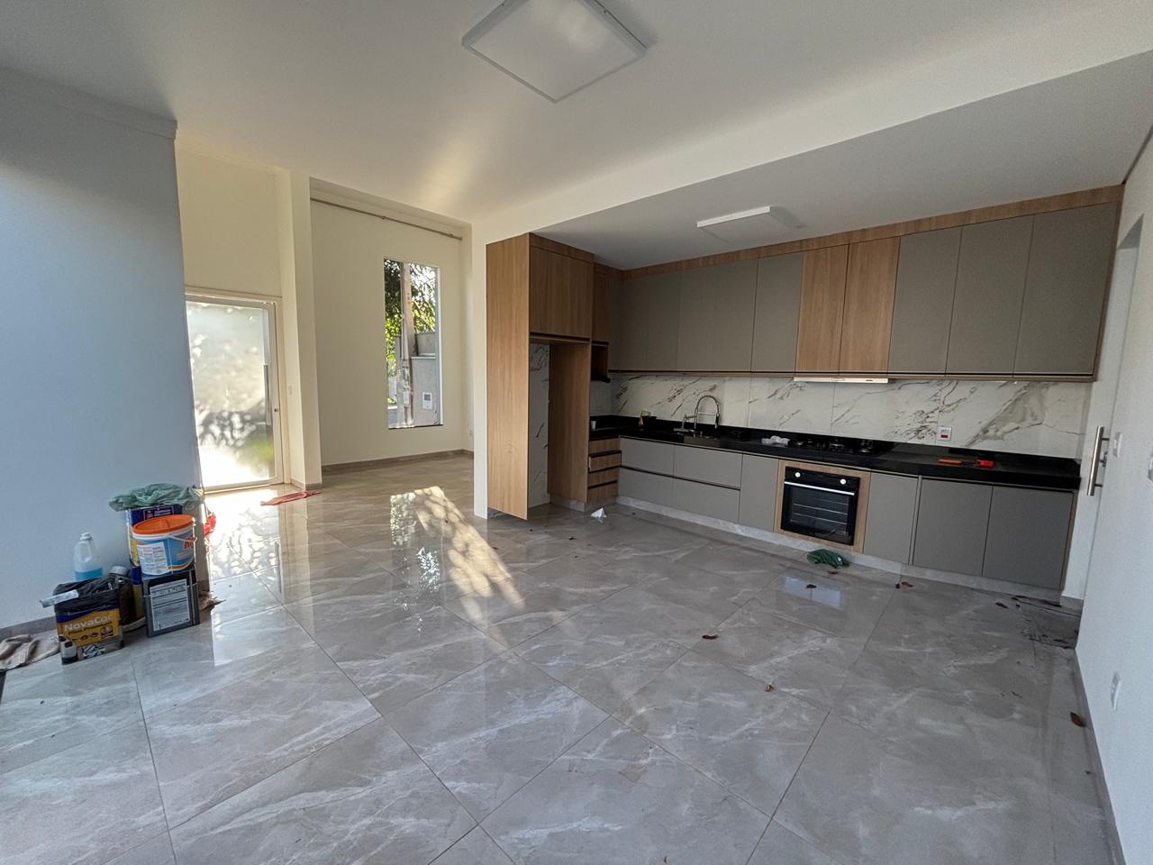 VENDE: CASA 03 DORMITÓRIOS COM PISCINA - CONDOMÍNIO VERONA - BRODOWSKI/SP: