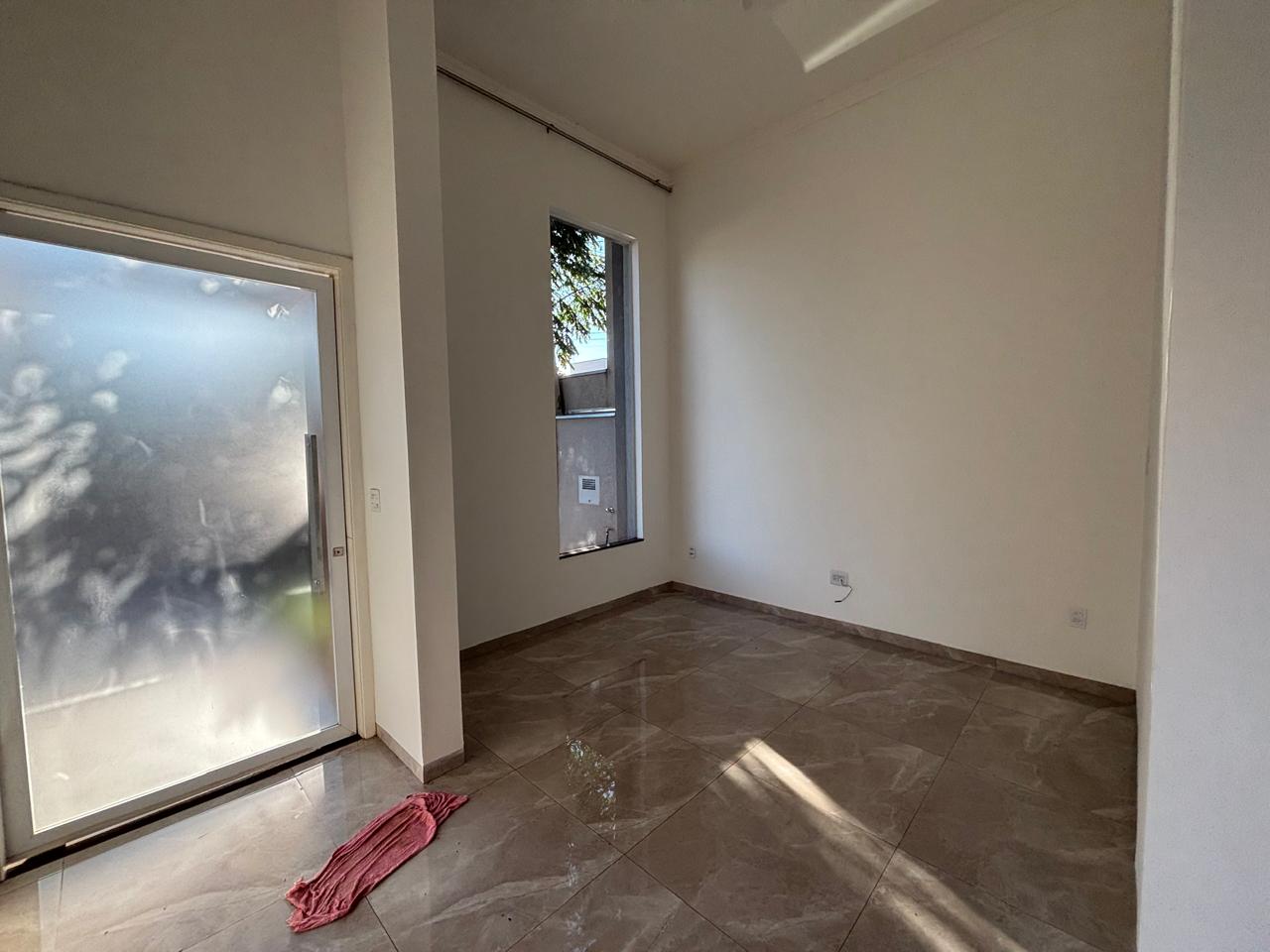 VENDE: CASA 03 DORMITÓRIOS COM PISCINA - CONDOMÍNIO VERONA - BRODOWSKI/SP: