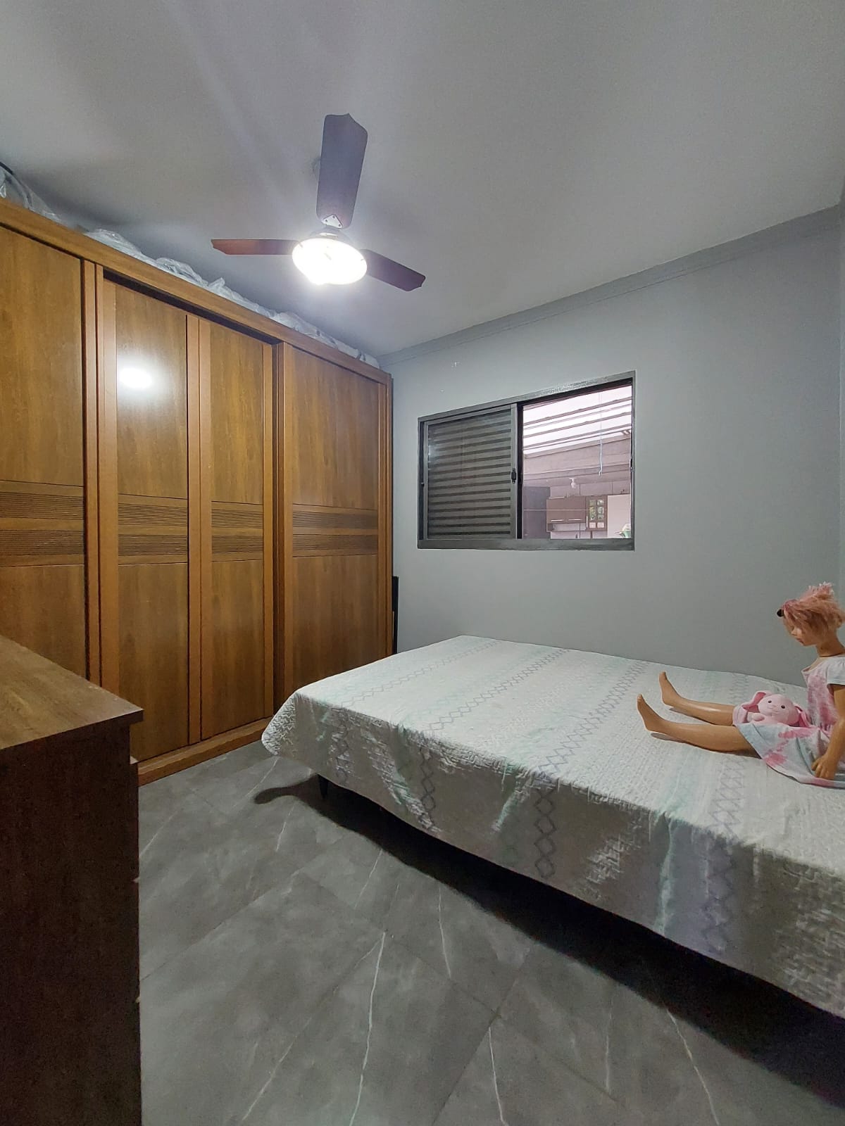 VENDE - CASA 02 DORMITÓRIOS - PISCINA - CONDOMÍNIO WALTER POSSOS - EM BRODOWSKI-SP.