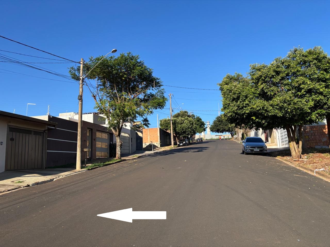 VENDE: TERRENO - 250m² - RESIDENCIAL BOM JARDIM EM BRODOWSKI-SP (Brodosqui)