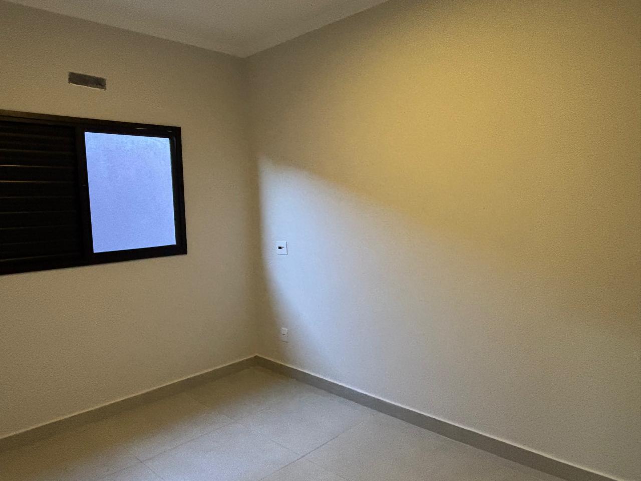 VENDE: CASA 3 DORMITÓRIOS - CONDOMÍNIO VERONA EM BRODOWSKI-SP. ( BRODOSQUI)