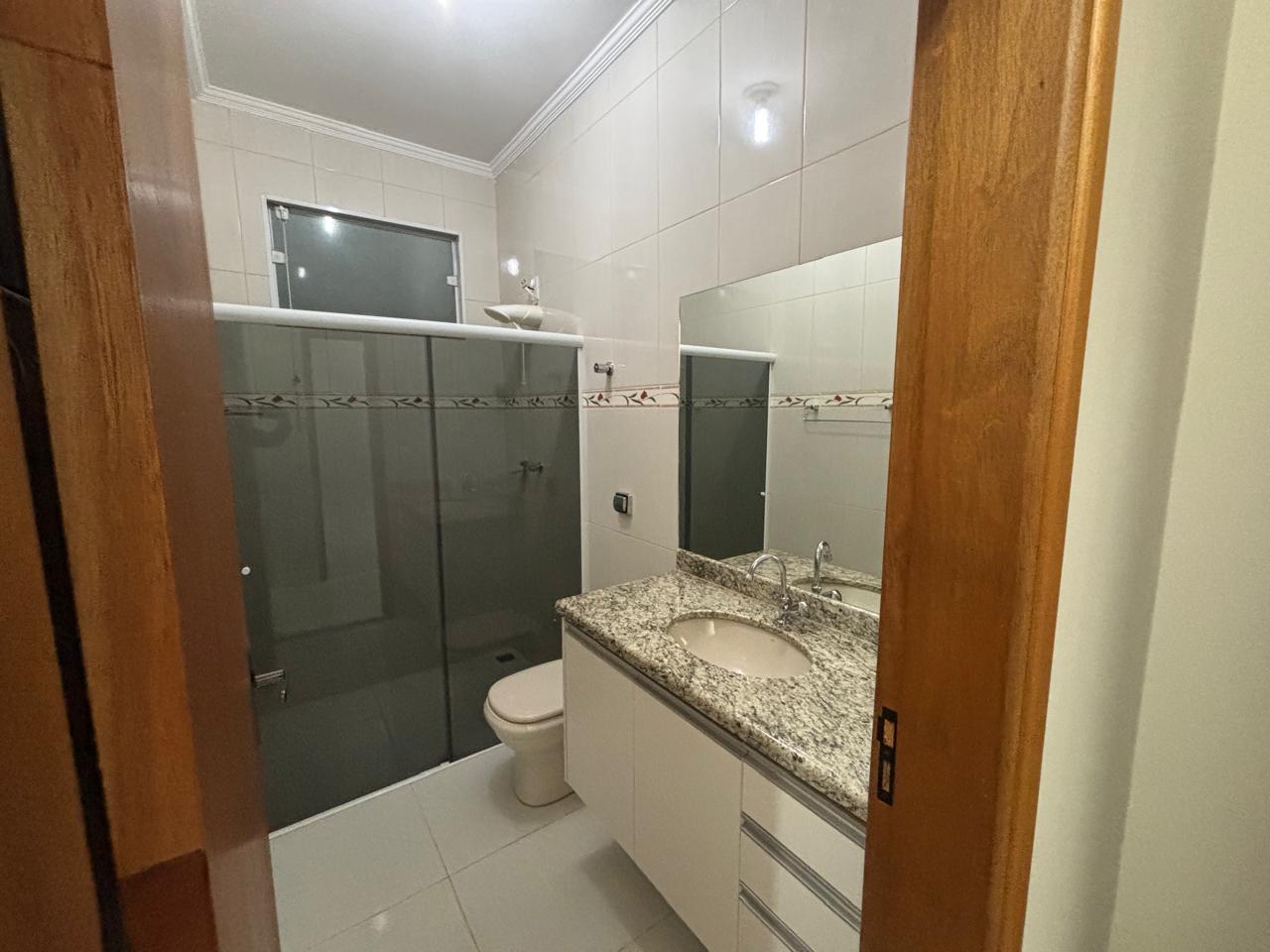 VENDE: LINDA RESIDENCIA COM 03 DORMITÓRIOS - JARDIM MARIA IMACUALADA I EM BRODOWSKI-SP