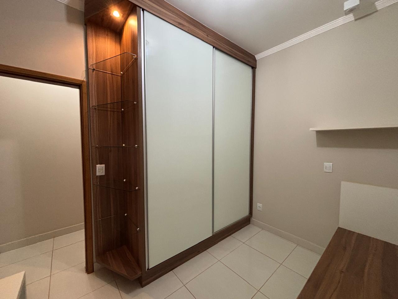 VENDE: LINDA RESIDENCIA COM 03 DORMITÓRIOS - JARDIM MARIA IMACUALADA I EM BRODOWSKI-SP