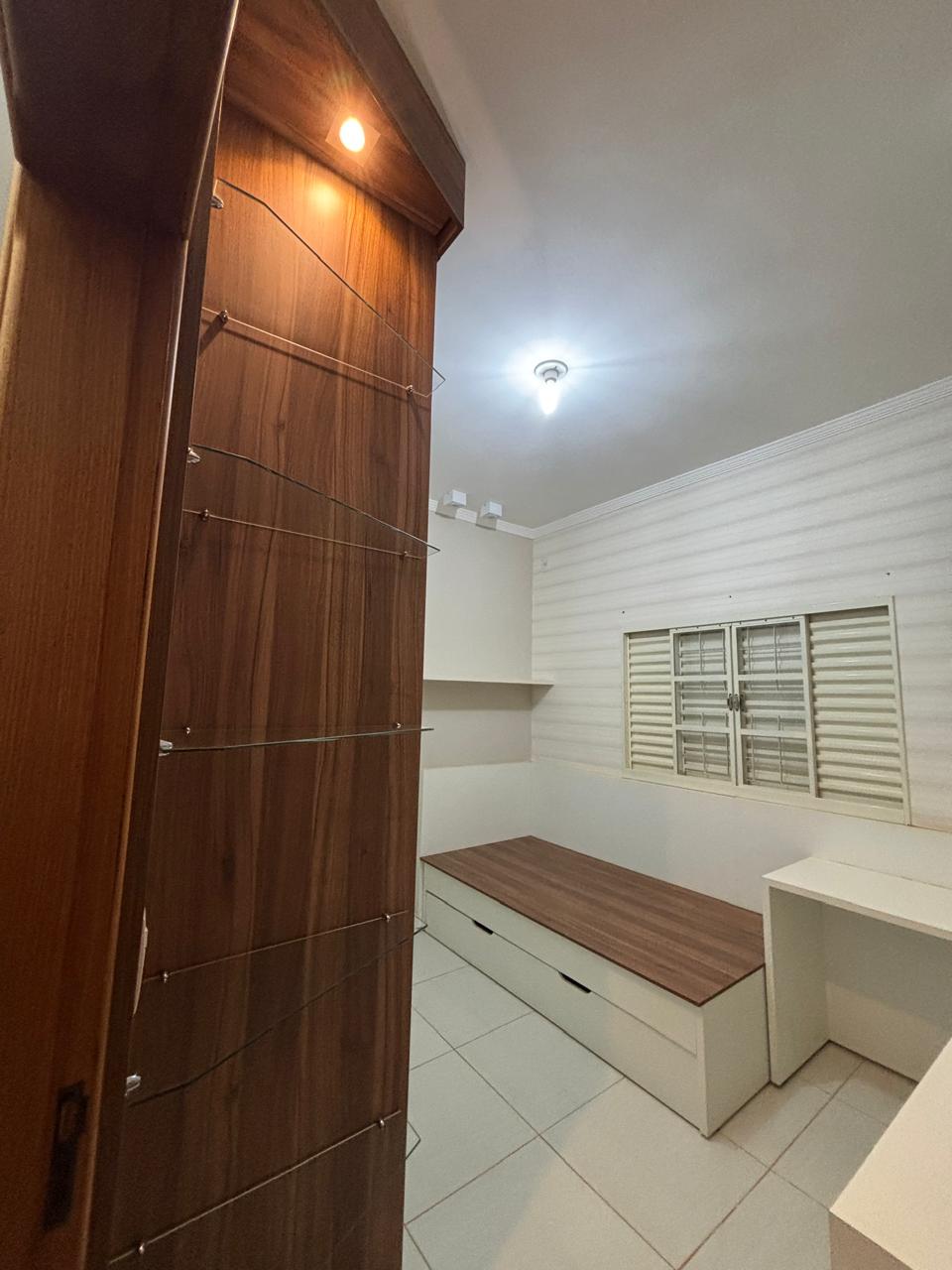 VENDE: LINDA RESIDENCIA COM 03 DORMITÓRIOS - JARDIM MARIA IMACUALADA I EM BRODOWSKI-SP