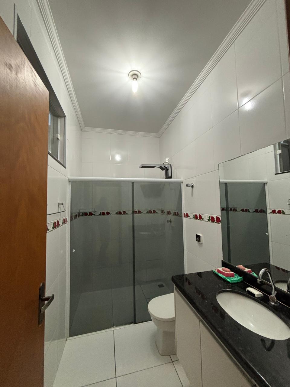 VENDE: LINDA RESIDENCIA COM 03 DORMITÓRIOS - JARDIM MARIA IMACUALADA I EM BRODOWSKI-SP