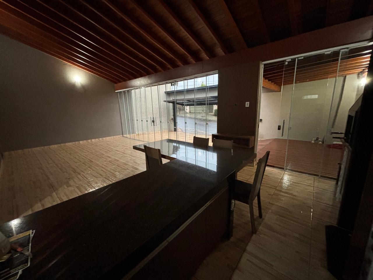 VENDE: LINDA RESIDENCIA COM 03 DORMITÓRIOS - JARDIM MARIA IMACUALADA I EM BRODOWSKI-SP