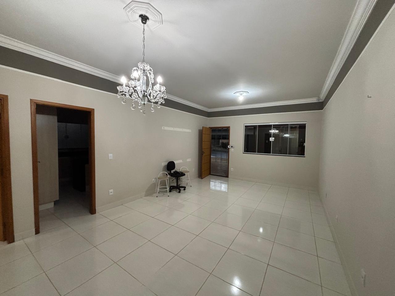 VENDE: LINDA RESIDENCIA COM 03 DORMITÓRIOS - JARDIM MARIA IMACUALADA I EM BRODOWSKI-SP