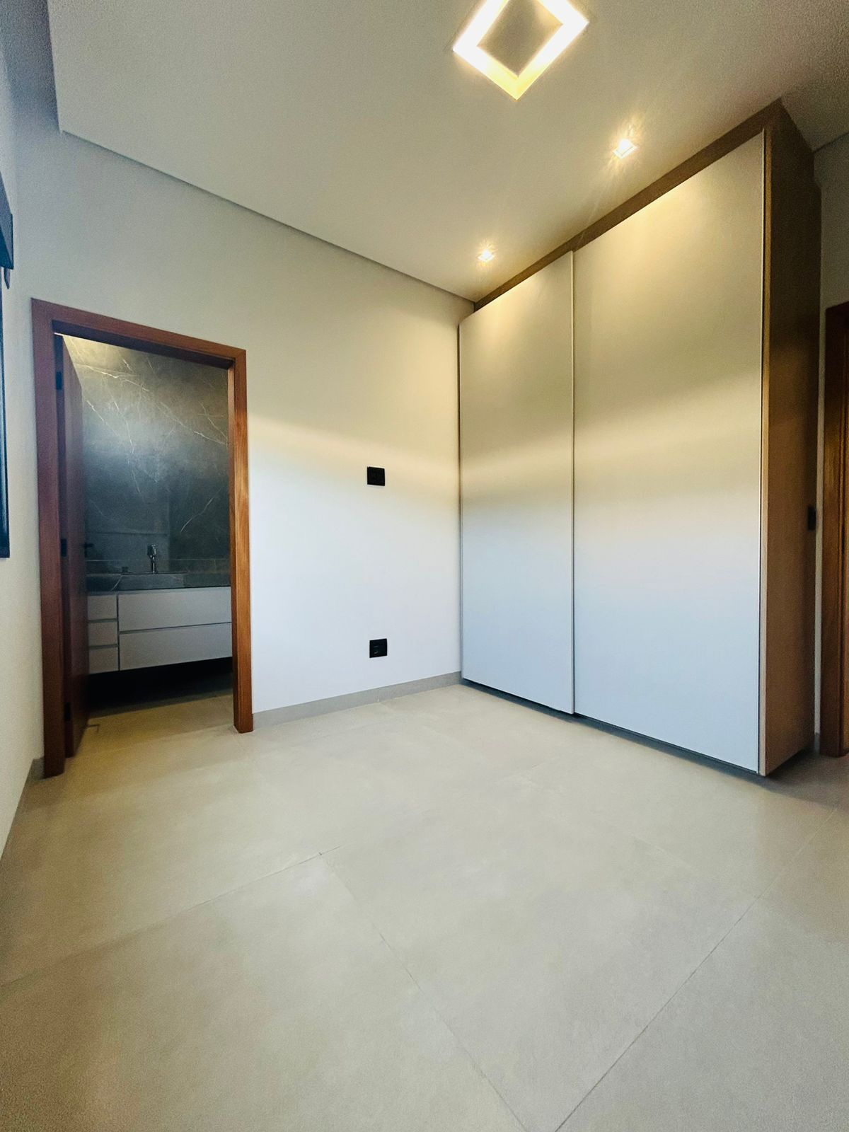 VENDE: LINDA RESIDENCIA 03 SUÍTES - CONDOMÍNIO QUINTA DA MATA 02 - RIBEIRAO PRETO-SP: