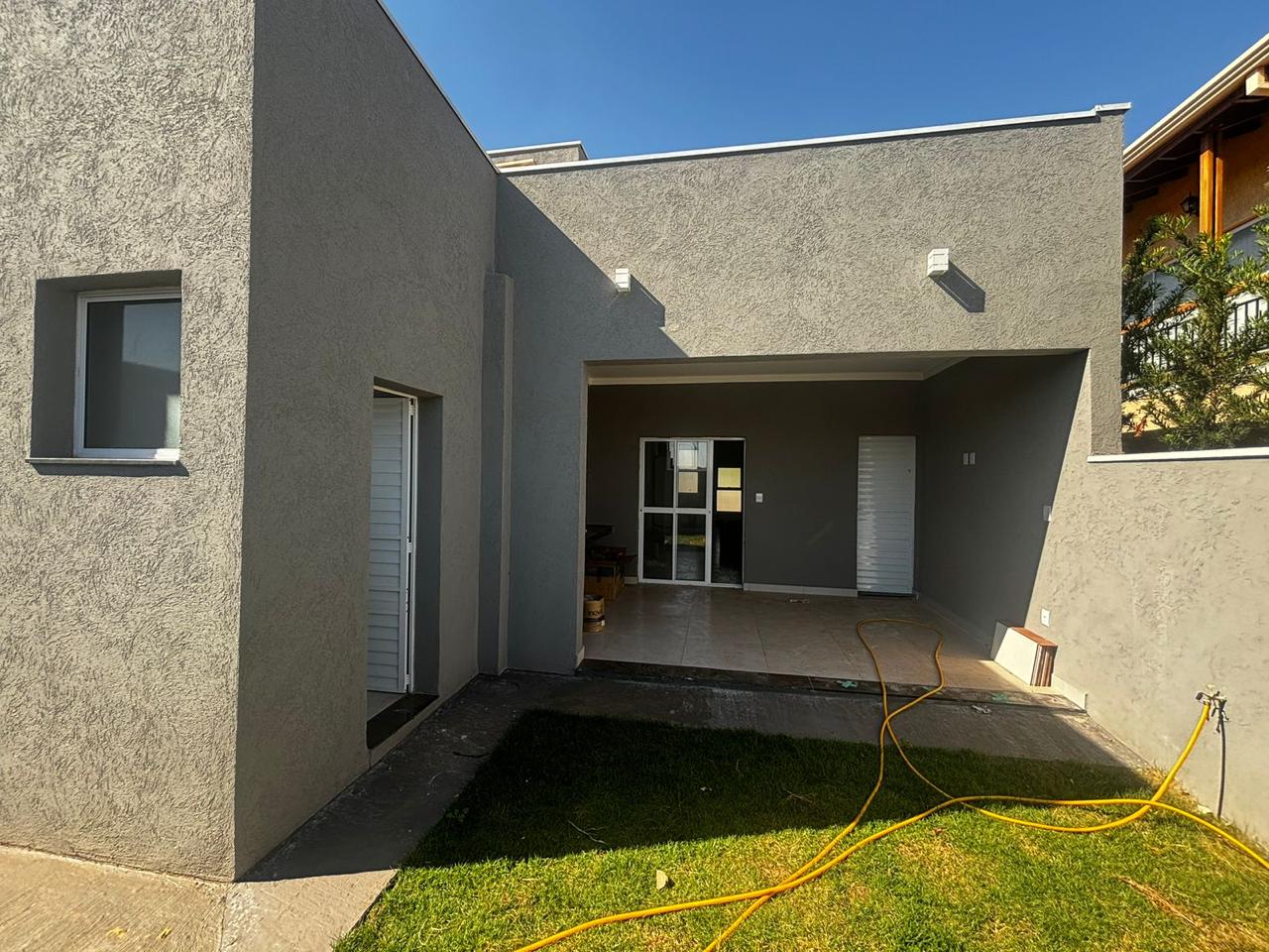 VENDE: CASA 03 DORMITÓRIOS - CONDOMÍNIO VERONA - BRODOWSKI-SP: