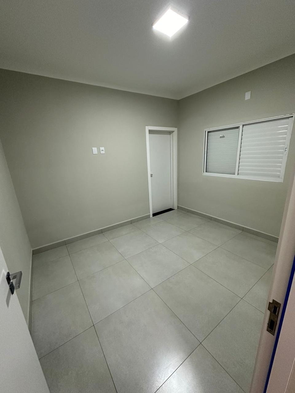 VENDE: CASA 03 DORMITÓRIOS - CONDOMÍNIO VERONA - BRODOWSKI-SP: