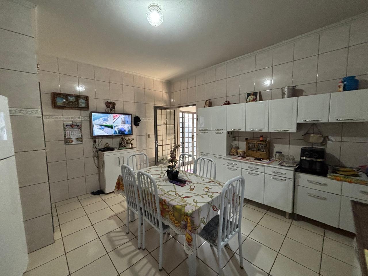 VENDE: CASA 03 DOEMITÓRIOS COM SUÍTE - MOZART - BRODOWSKI-SP.