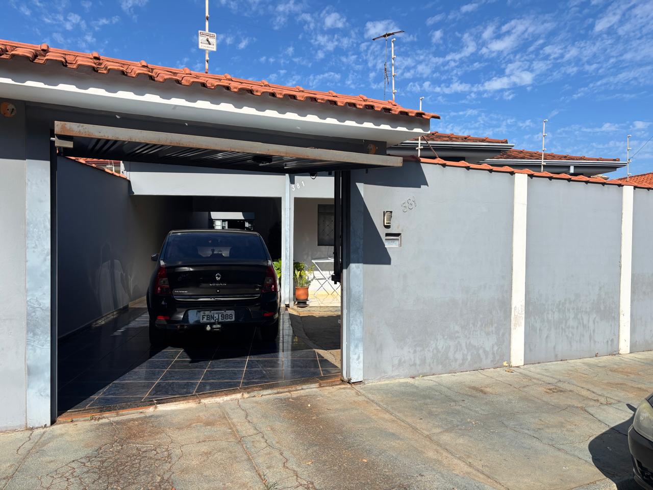 VENDE: CASA 03 DOEMITÓRIOS COM SUÍTE - MOZART - BRODOWSKI-SP.